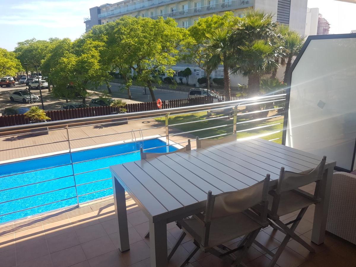 Beautiful Apartment 75M2 With View At The Beach, Pool, Parking Roses Exterior foto